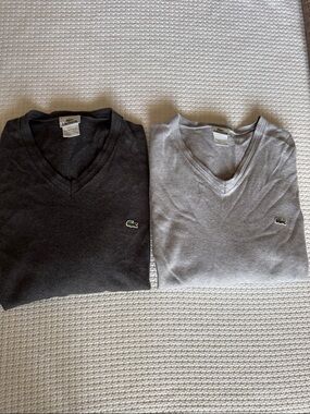 2 Lacoste Men’s V-Neck Sweaters in Charcoal and Light Gray size XL 6